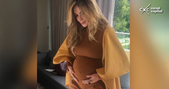 sara uribe muestra su primera foto embarazada