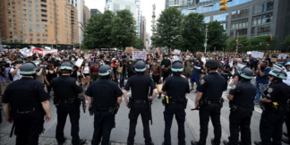 Cientos de personas continúan por noveno día consecutivo en Nueva York, EEUU (Agencia Anadolu)